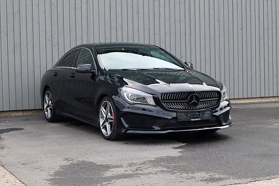 Mercedes-Benz CLA180 4 of 28