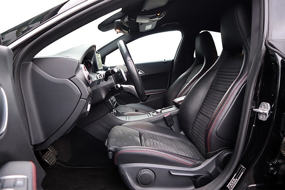 Mercedes-Benz CLA180 11 of 28