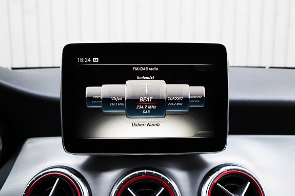 Mercedes-Benz CLA180 23 of 28