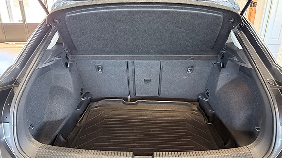 Volkswagen T-Roc 22 of 29