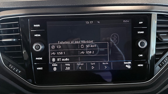 Volkswagen T-Roc 19 of 29