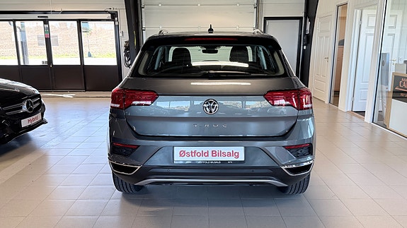 Volkswagen T-Roc 8 of 29