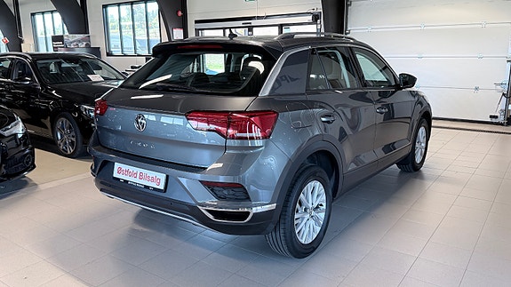 Volkswagen T-Roc 6 of 29