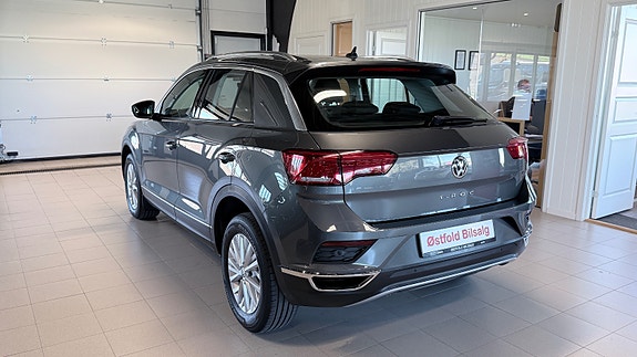 Volkswagen T-Roc 7 of 29