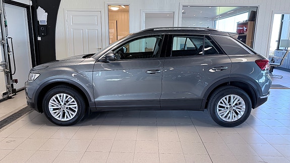 Volkswagen T-Roc 5 of 29