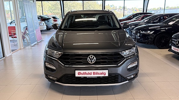 Volkswagen T-Roc 2 of 29