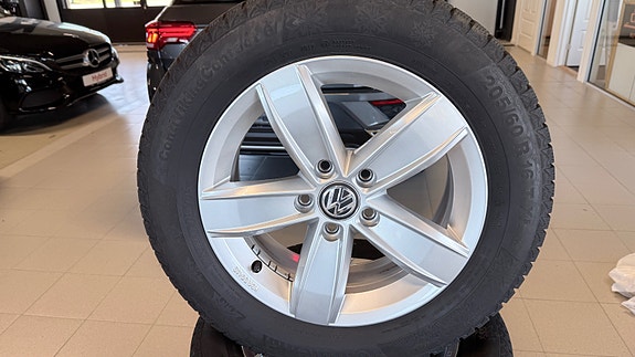 Volkswagen T-Roc 24 of 29