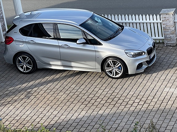 BMW 225xe 6 of 16