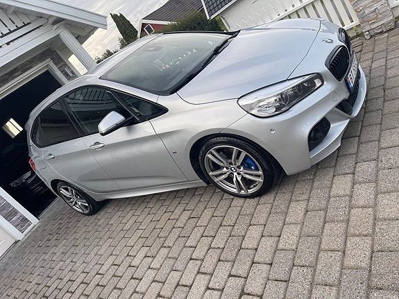 BMW 225xe 5 of 16