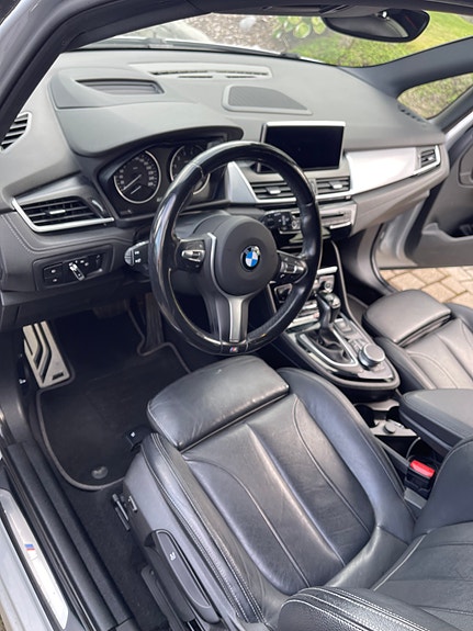 BMW 225xe 9 of 16