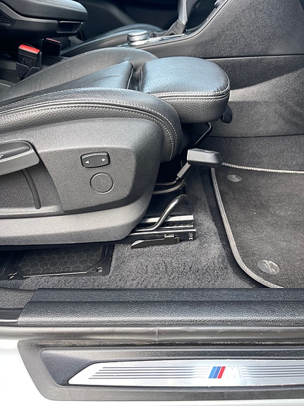 BMW 225xe 12 of 16