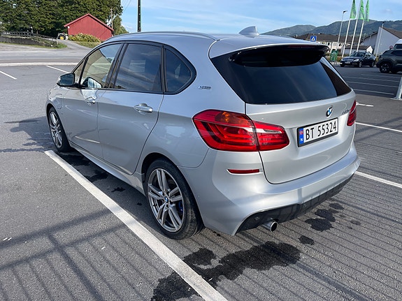 BMW 225xe 4 of 16