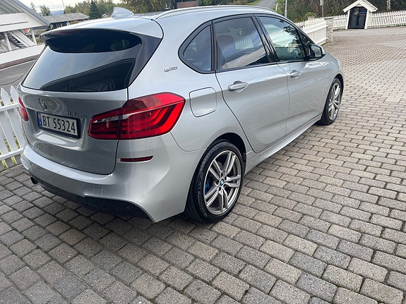 BMW 225xe 8 of 16