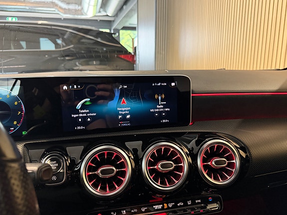 Mercedes-Benz A200 23 of 30