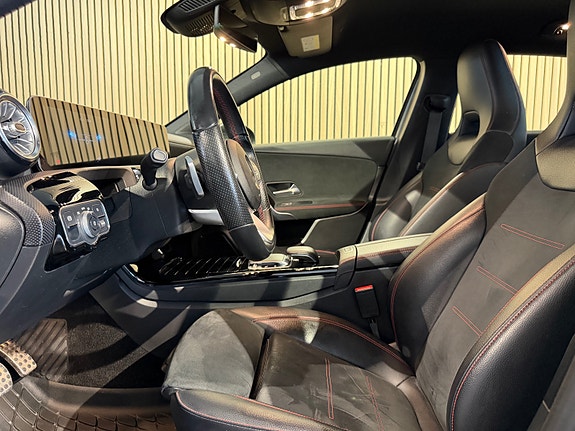 Mercedes-Benz A200 14 of 30