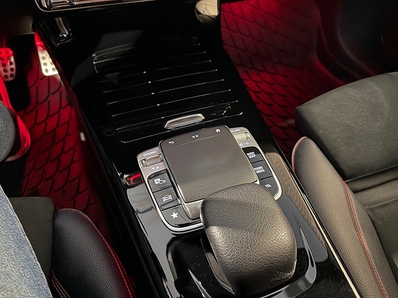 Mercedes-Benz A200 25 of 30
