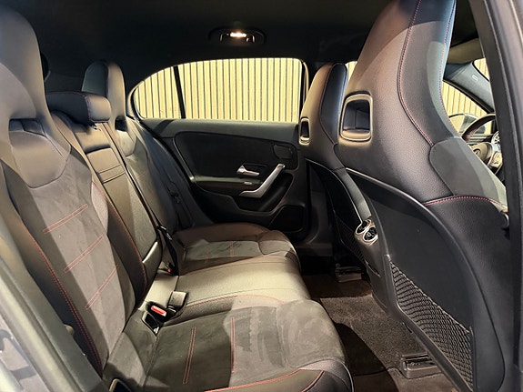 Mercedes-Benz A200 11 of 30