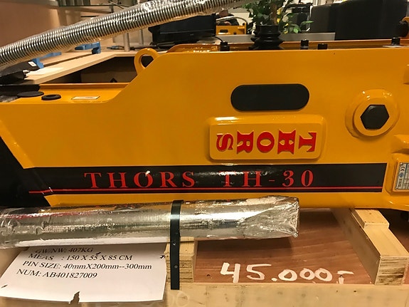 Andre THORS HAMMER 6 of 9
