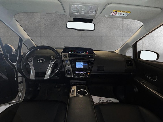 Toyota Prius+ 13 of 20