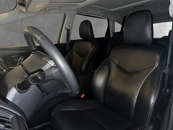 Toyota Prius+ 9 of 20