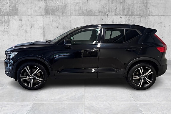 Volvo XC40 7 of 21