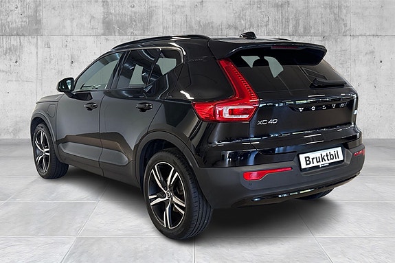 Volvo XC40 6 of 21