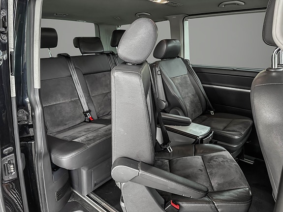 Volkswagen Multivan 22 of 30