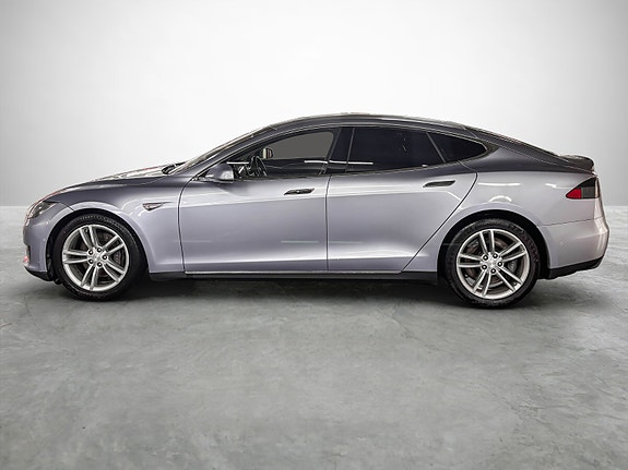 Tesla Model S 2 of 24