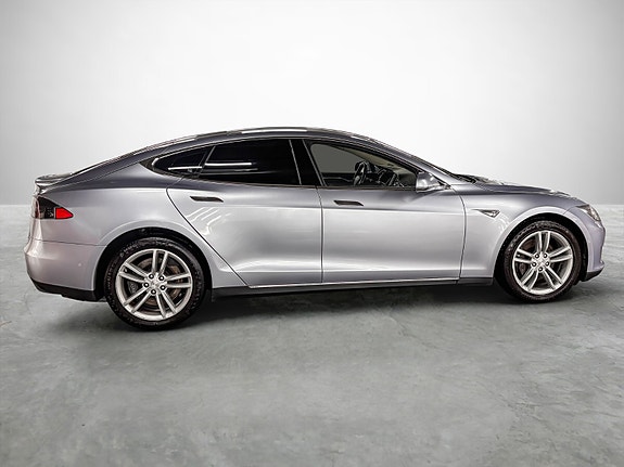 Tesla Model S 6 of 24