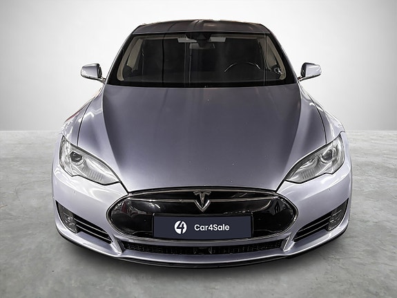 Tesla Model S 7 of 24