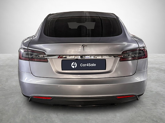 Tesla Model S 4 of 24
