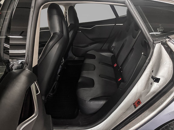 Tesla Model S 16 of 24