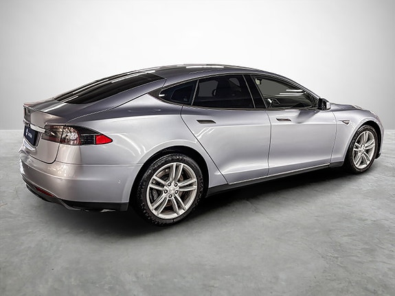 Tesla Model S 5 of 24
