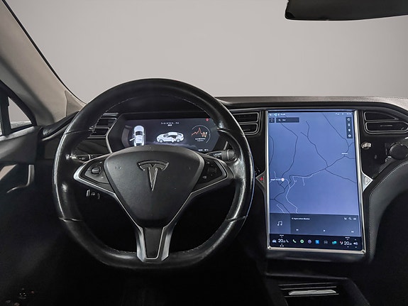 Tesla Model S 12 of 24