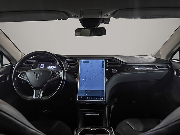 Tesla Model S 11 of 24