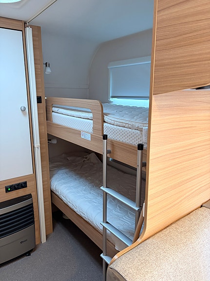 Dethleffs Camper 540 QMK 9 of 13