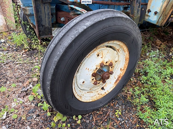 Ford 2600 med lasteapparat – rep.objekt. 16 of 18