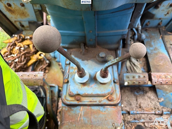 Ford 2600 med lasteapparat – rep.objekt. 5 of 18