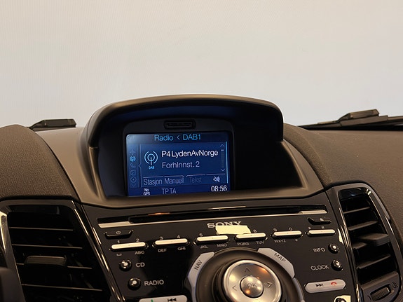 Ford Fiesta 20 of 27