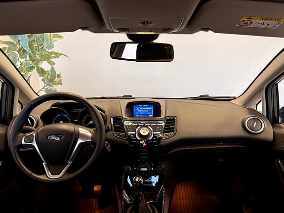 Ford Fiesta 12 of 27