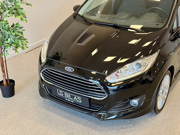 Ford Fiesta 3 of 27