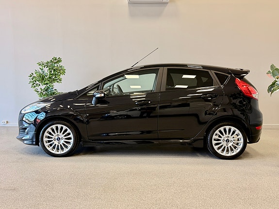 Ford Fiesta 5 of 27