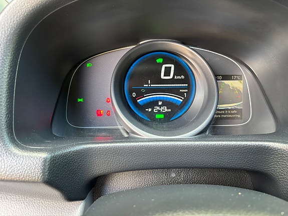 Nissan e-NV200 12 of 14