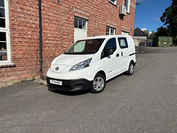 Nissan e-NV200 2 of 14
