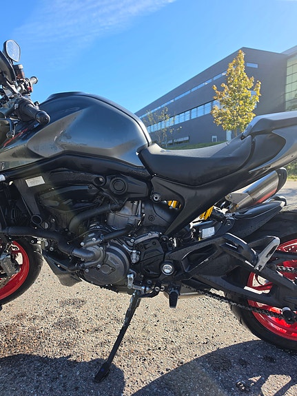 Ducati Monster 950 3 of 11