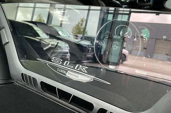 Mercedes-Benz SLK200 22 of 23