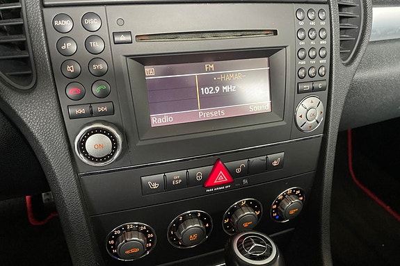 Mercedes-Benz SLK200 17 of 23