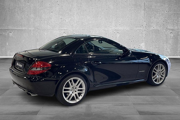 Mercedes-Benz SLK200 7 of 23