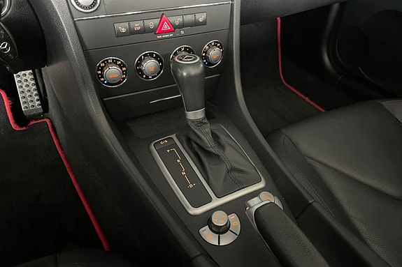 Mercedes-Benz SLK200 16 of 23