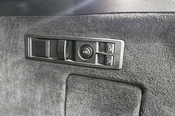 BMW iX 23 of 30